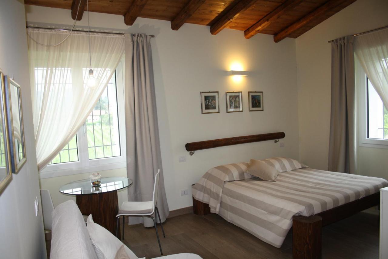 Cascina San Martino Bed & Breakfast Passirano Dış mekan fotoğraf