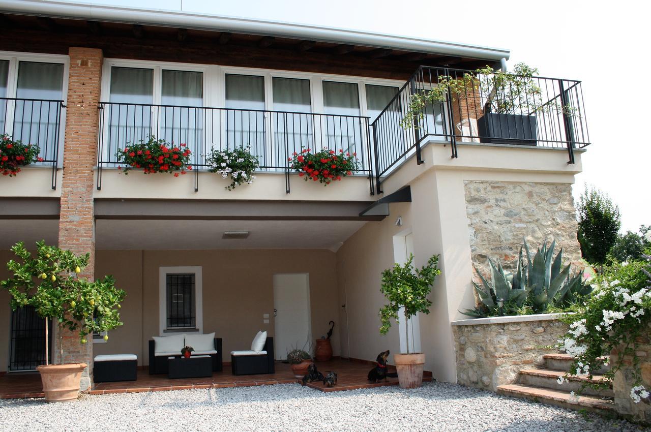 Cascina San Martino Bed & Breakfast Passirano Dış mekan fotoğraf
