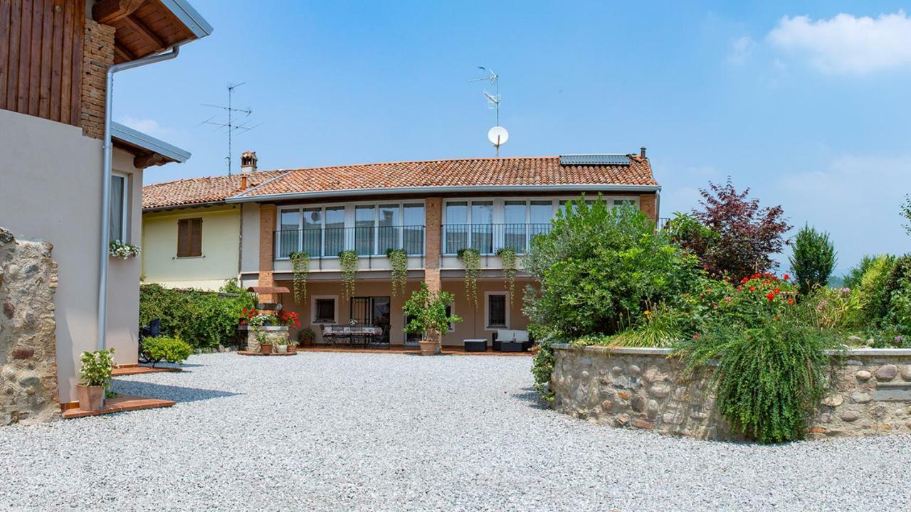 Cascina San Martino Bed & Breakfast Passirano Dış mekan fotoğraf