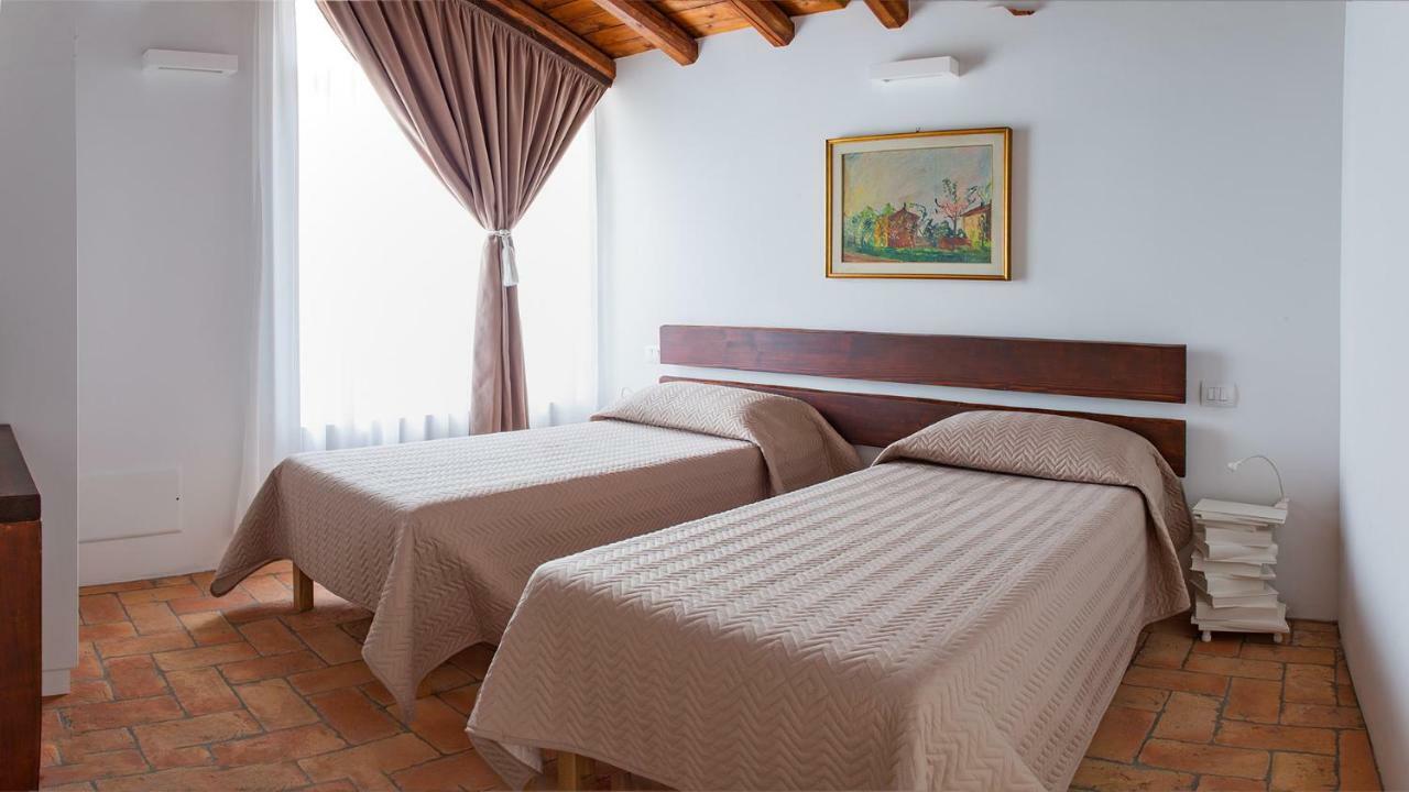 Cascina San Martino Bed & Breakfast Passirano Dış mekan fotoğraf