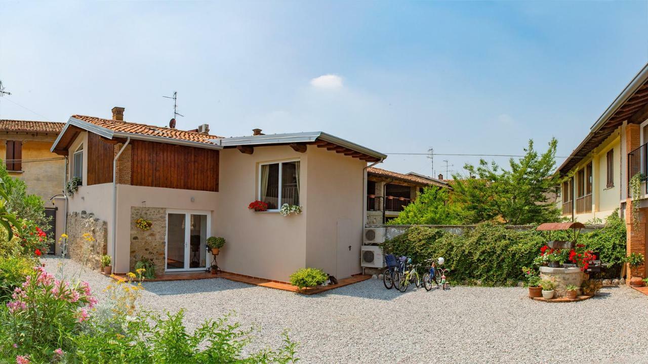 Cascina San Martino Bed & Breakfast Passirano Dış mekan fotoğraf